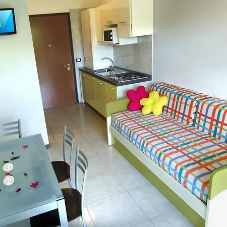 Residenz Bright Star Zweizimmer-wohnung Executive Fuer 6 Personen * Бибионе