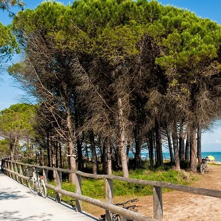 Residenza Bright Star Executive Fuer 6 Personen Бибионе