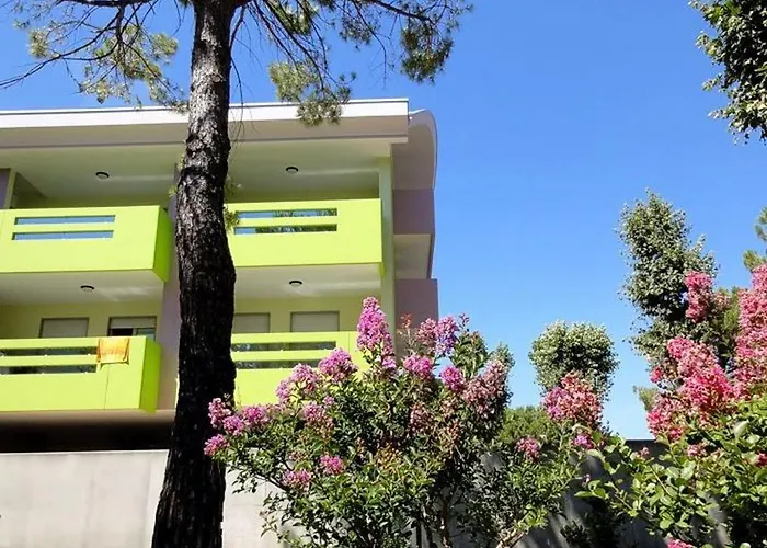 Residenza Bright Star Executive Fuer 6 Personen Daire Bibione