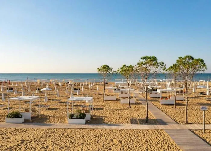 Residenza Bright Star Executive Fuer 6 Personen Daire